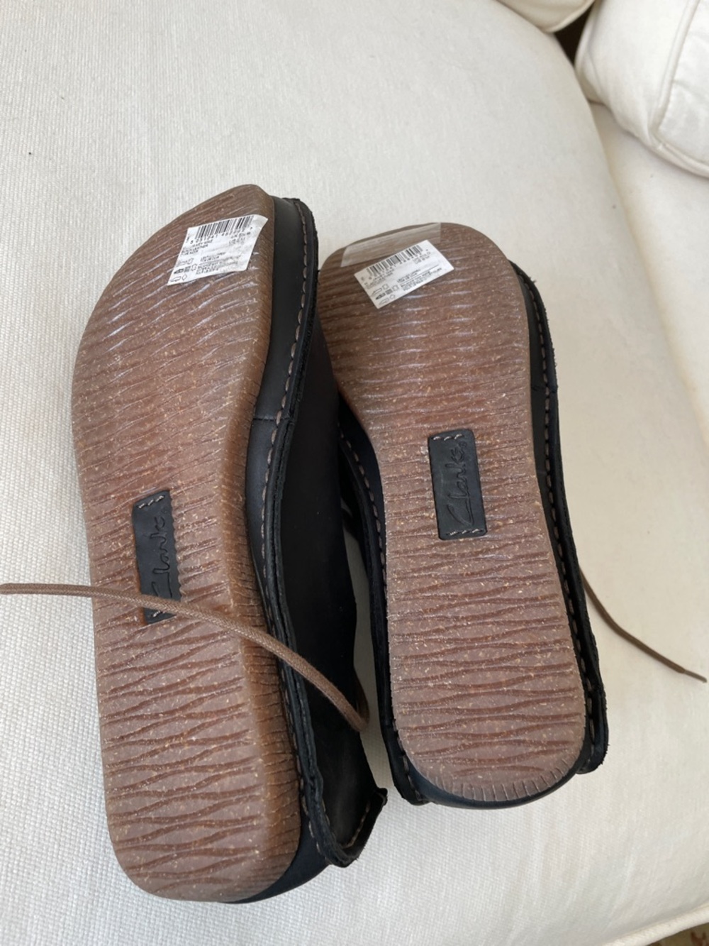 Clarks Black Leather Flats with Brown Laces - Picture 5 of 10